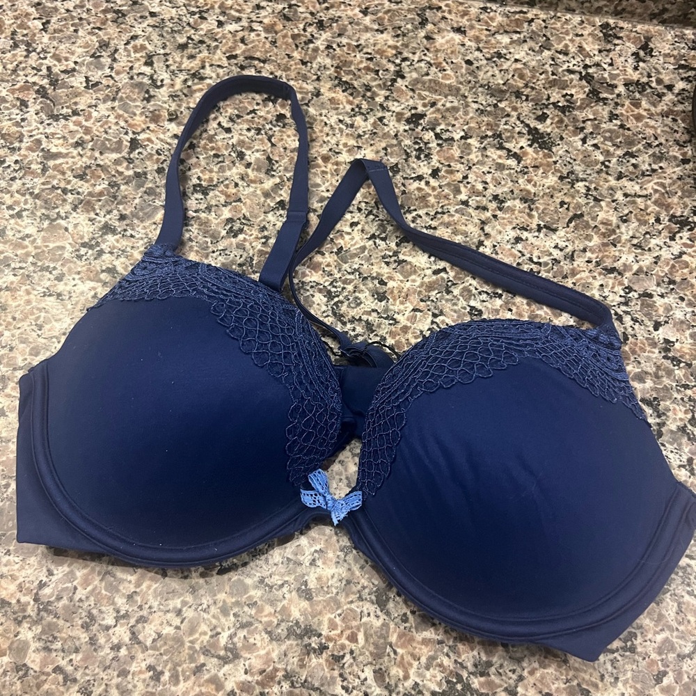 Victoria Secrets Body By Victoria Push Up Bra Size 38B